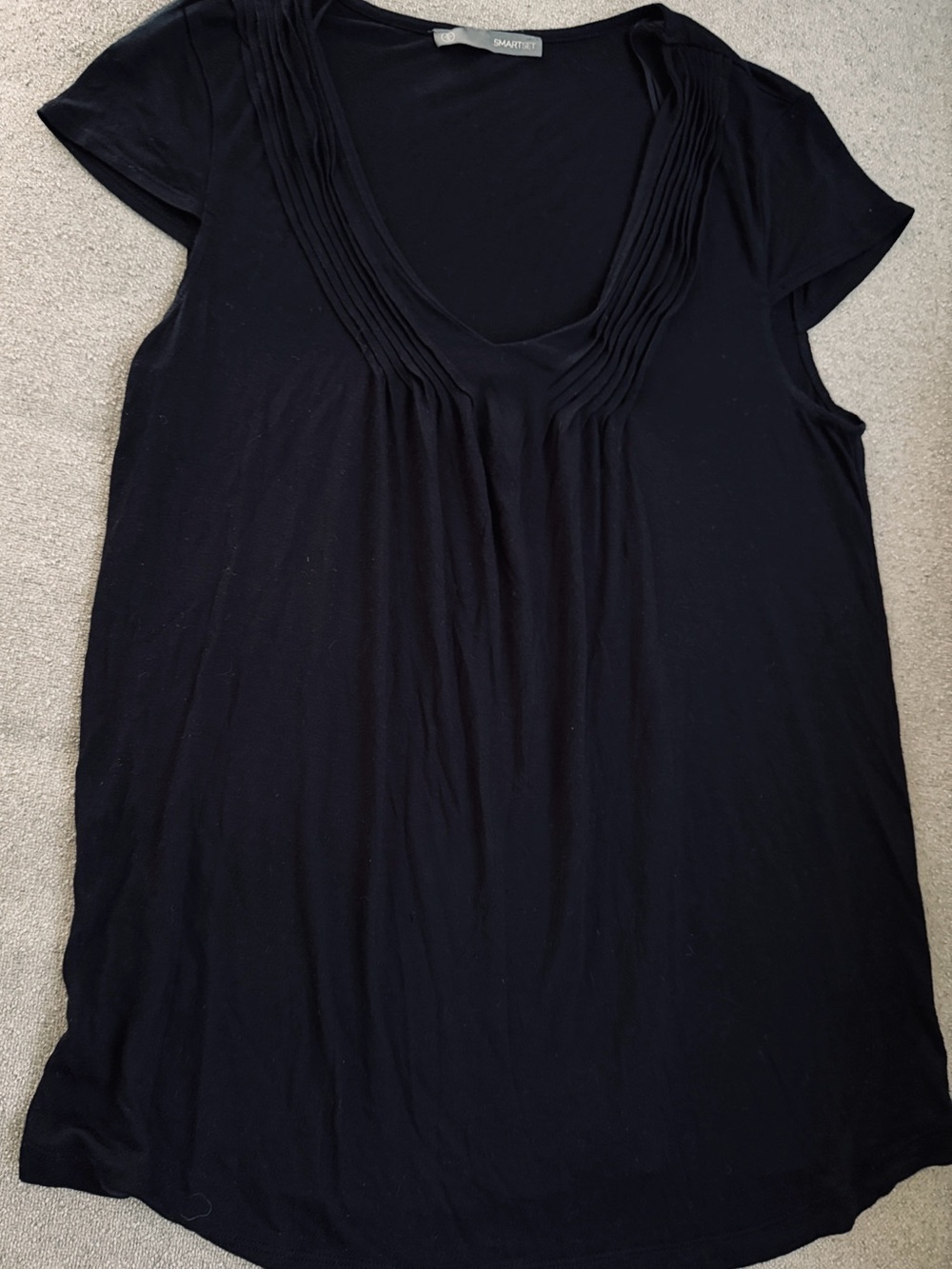 Smart Set Black Pleated V-Neck Tunic Top